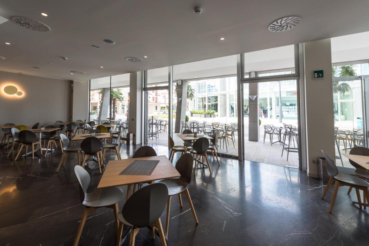 Hesperia Hotel & Residence Jesolo Extérieur photo