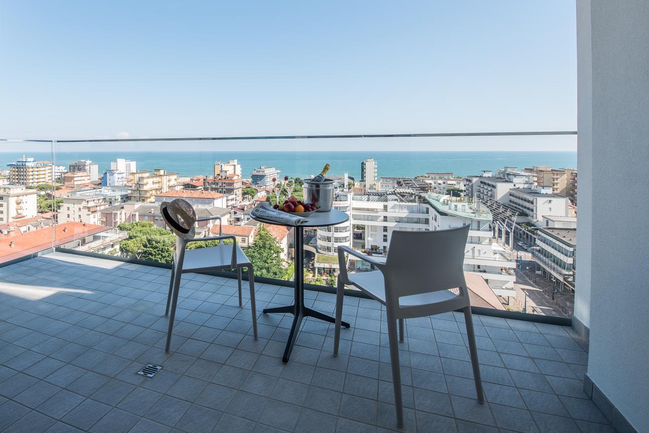 Hesperia Hotel & Residence Jesolo Extérieur photo