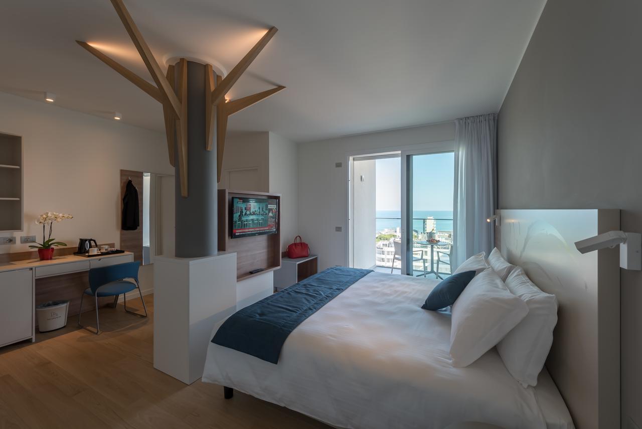 Hesperia Hotel & Residence Jesolo Extérieur photo