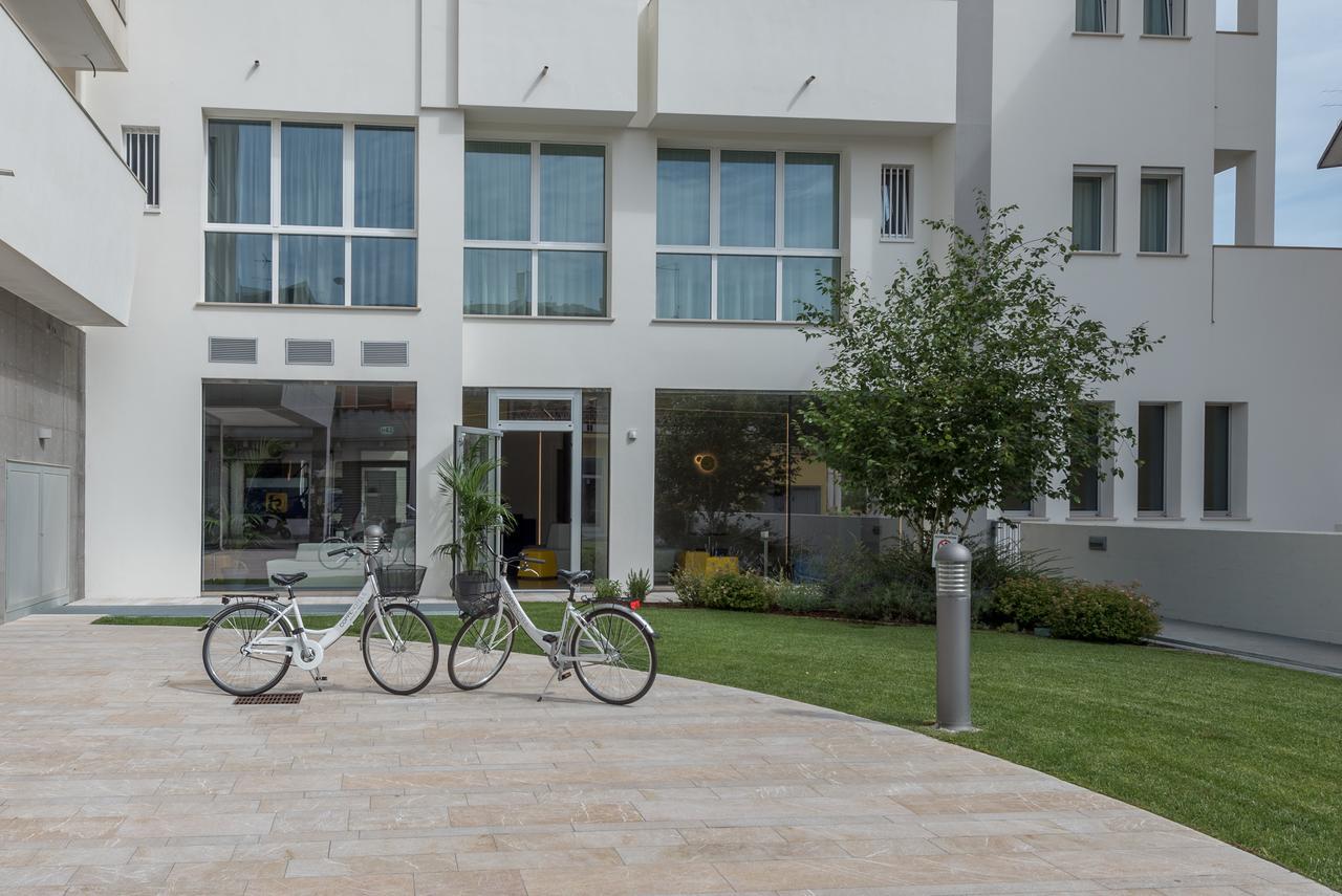 Hesperia Hotel & Residence Jesolo Extérieur photo