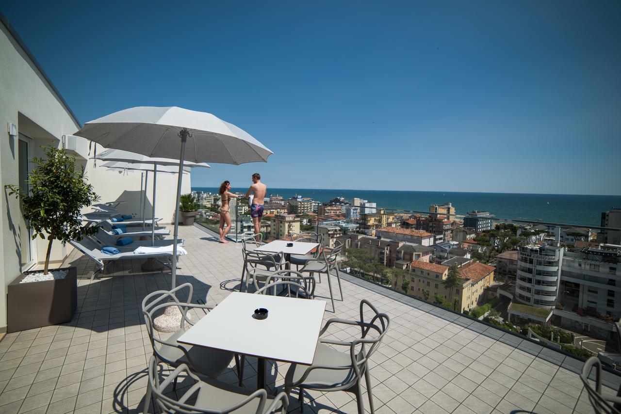 Hesperia Hotel & Residence Jesolo Extérieur photo