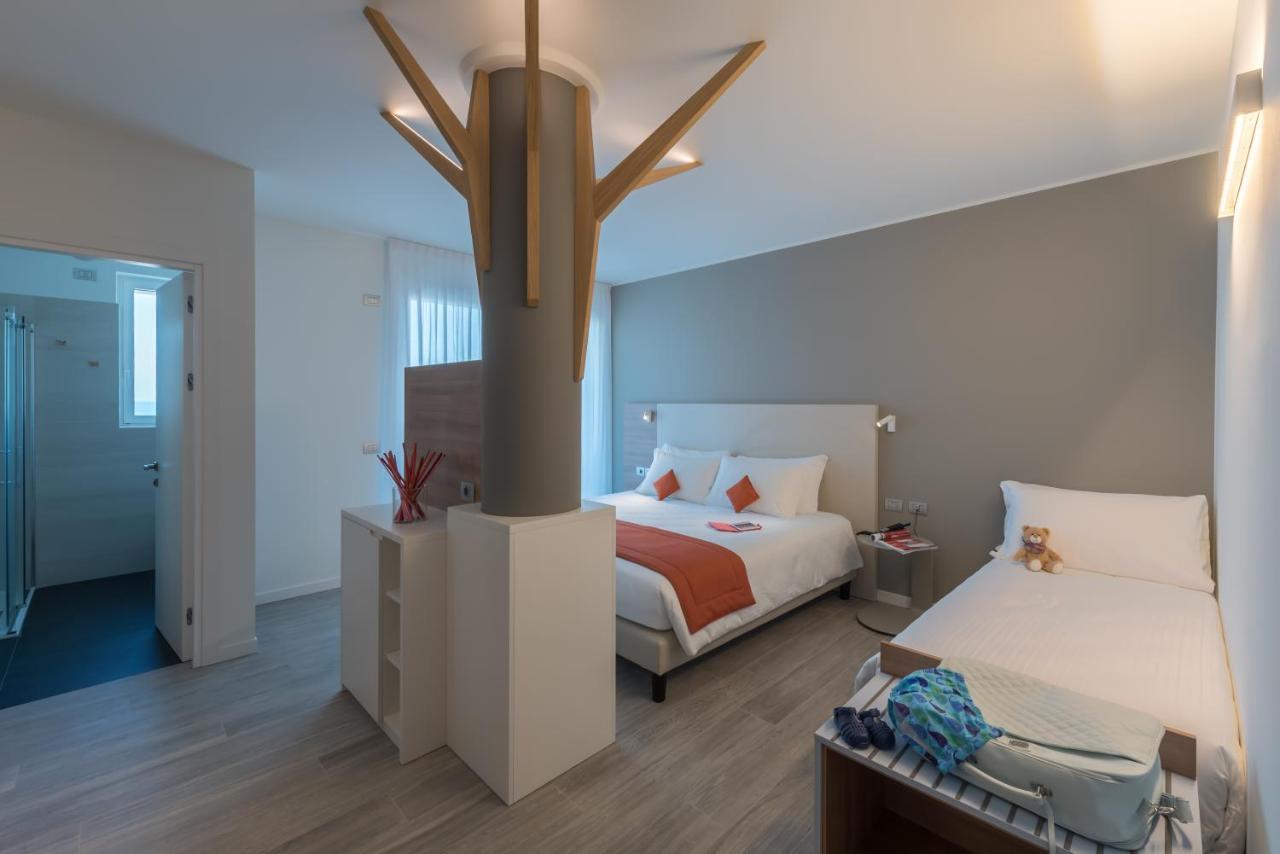 Hesperia Hotel & Residence Jesolo Extérieur photo